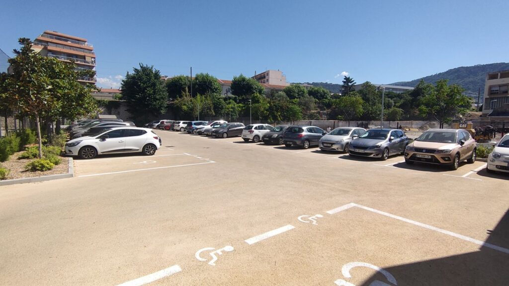 Parking du collège Simone Veil